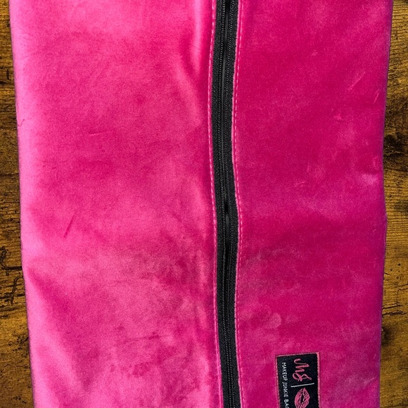Makeup Junkie Pink Velour Bag - Picture 2 of 7